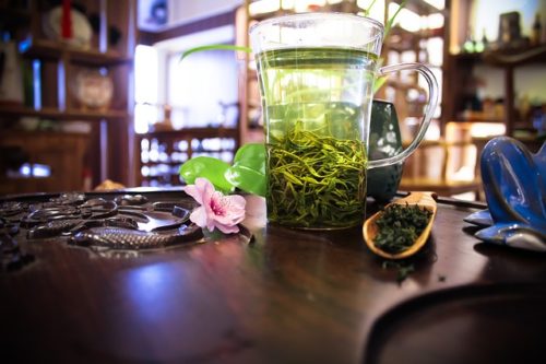 Pahar cu ceai verde