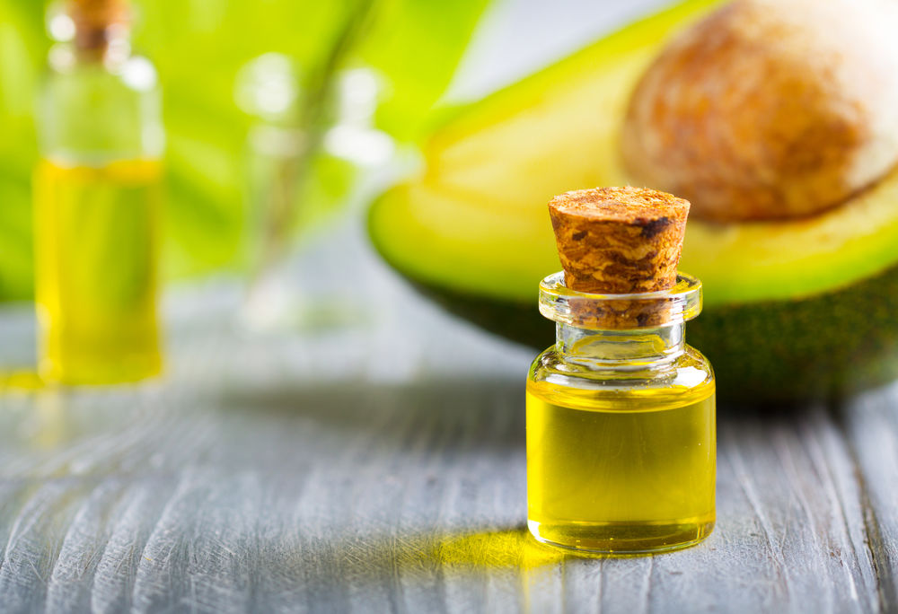 Uleiul de avocado – tratament intensiv pentru par si piele